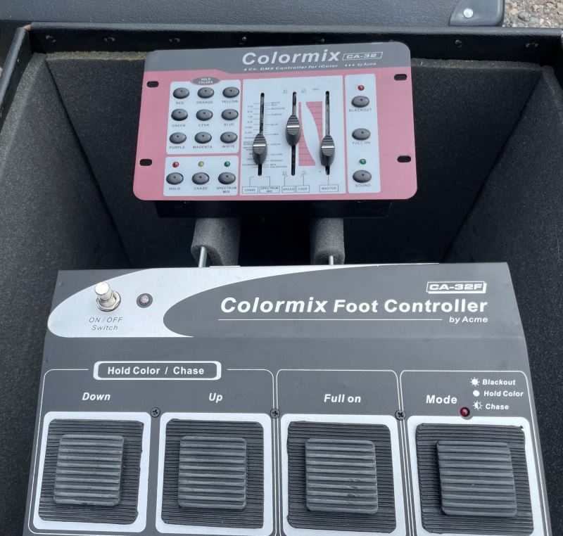 USED iColor 4 Lights & Controllers